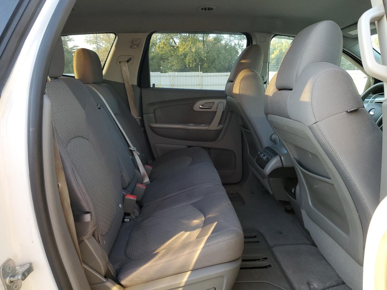 2012 Chevrolet Traverse Ls VIN: 1GNKREED0CJ374752 Lot: 80675585