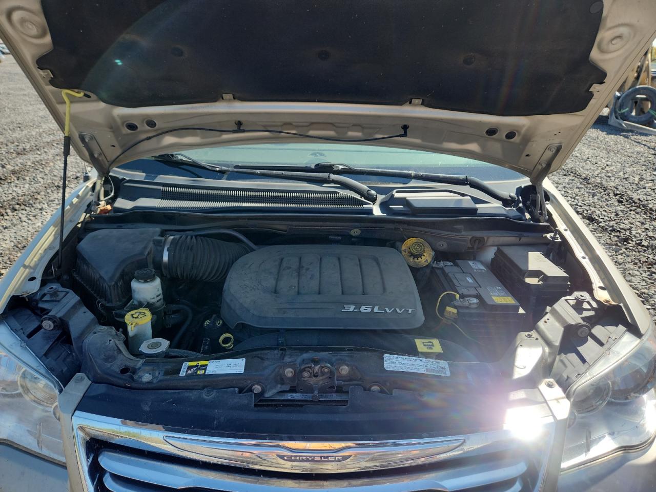 2014 Chrysler Town & Country Touring L VIN: 2C4RC1CG8ER108621 Lot: 80810755