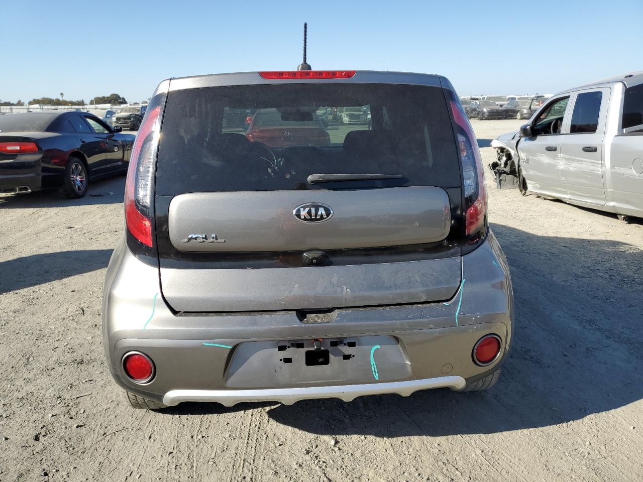 2017 Kia Soul + VIN: KNDJP3A59H7425148 Lot: 81078565
