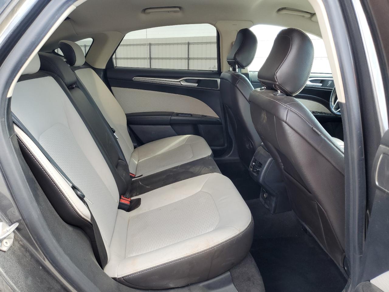 2020 Ford Fusion Se VIN: 3FA6P0HD9LR127563 Lot: 81782955