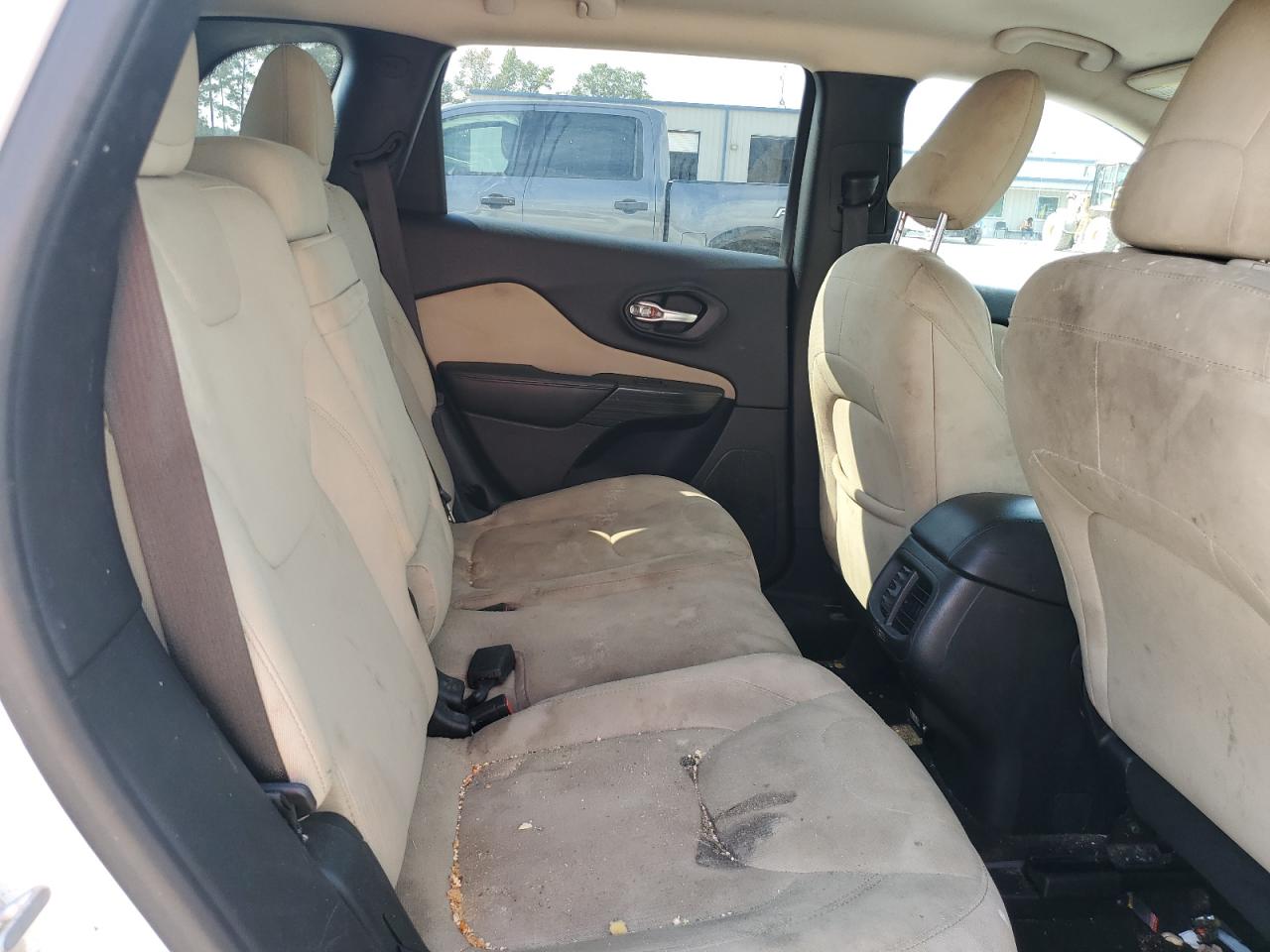 2017 Jeep Cherokee Latitude VIN: 1C4PJLCB1HW522753 Lot: 81566545