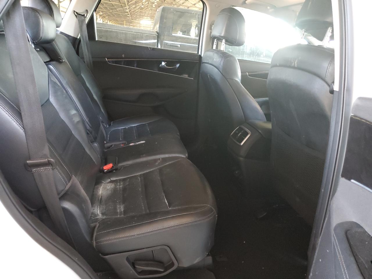 2017 Kia Sorento Ex VIN: 5XYPH4A54HG306410 Lot: 83945255