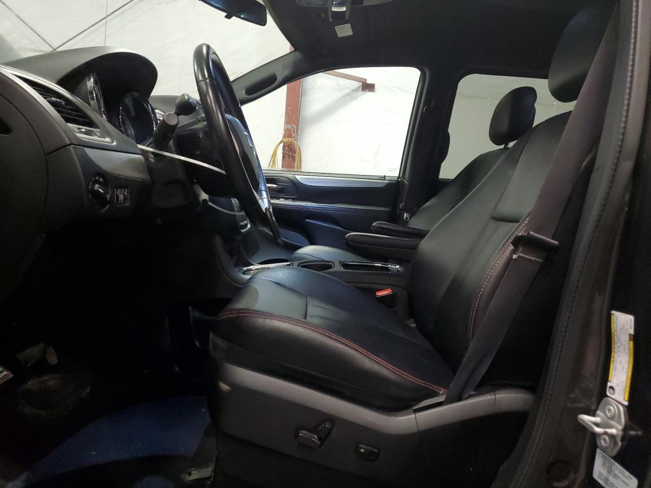 2016 Dodge Grand Caravan R/T VIN: 2C4RDGEG6GR319056 Lot: 81267845