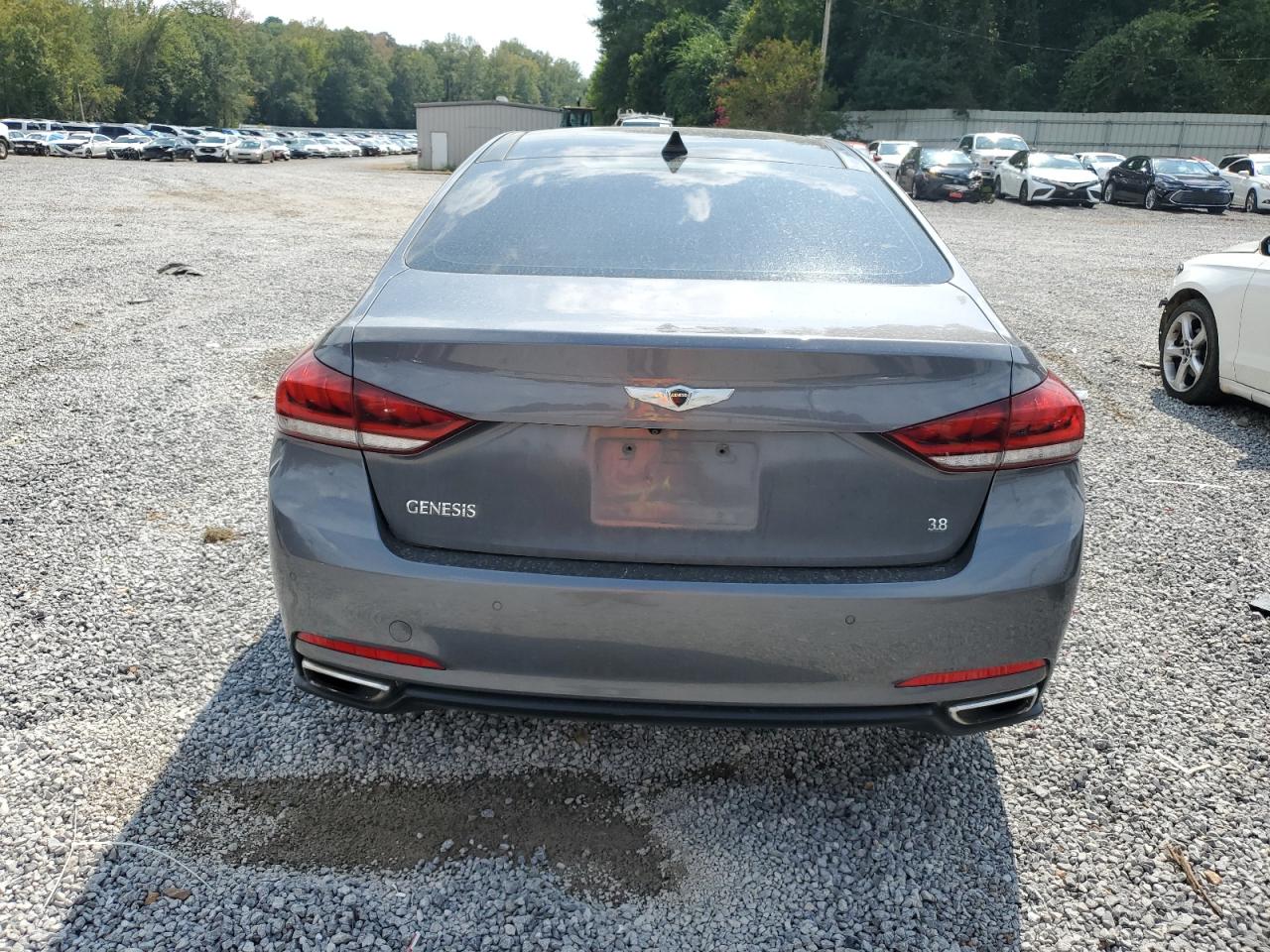 2015 Hyundai Genesis 3.8L VIN: KMHGN4JE1FU071268 Lot: 81440685