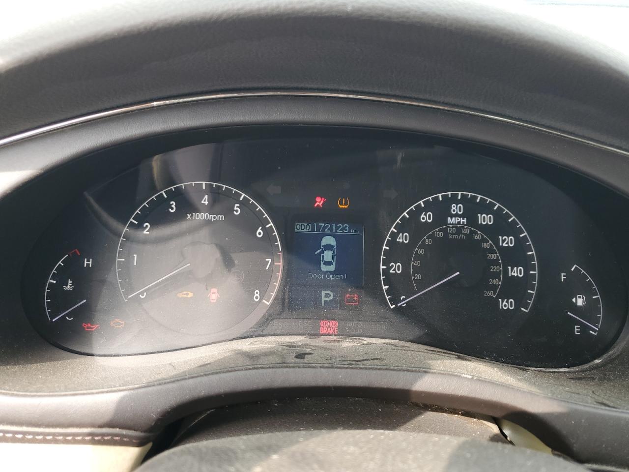 2009 Hyundai Genesis 4.6L VIN: KMHGC46F39U032094 Lot: 80375965