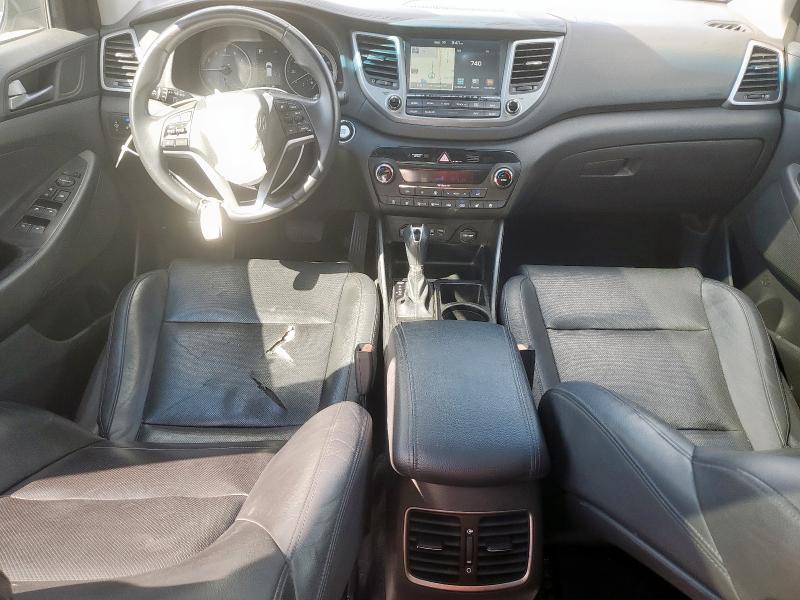  HYUNDAI TUCSON 2016 Серебристый