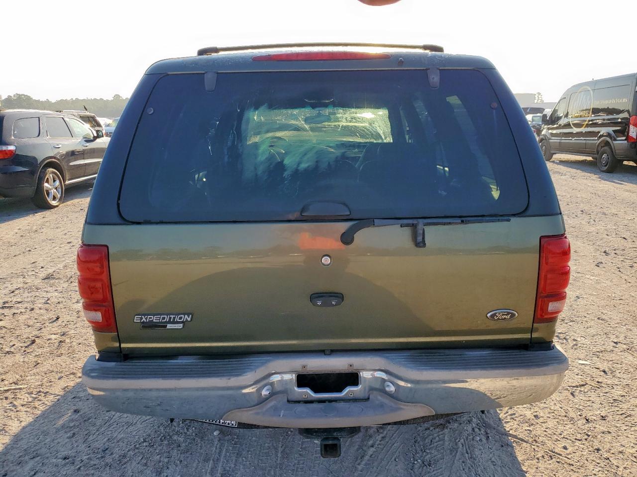2001 Ford Expedition Eddie Bauer VIN: 1FMRU17L01LA85578 Lot: 71812955
