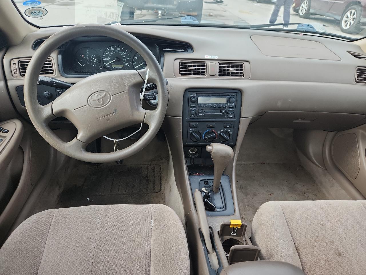 2000 Toyota Camry Ce VIN: JT2BG22K0Y0440027 Lot: 82117435
