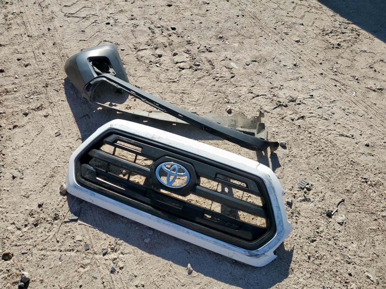 2017 Toyota Tacoma Access Cab VIN: 5TFRX5GN9HX083271 Lot: 81629045