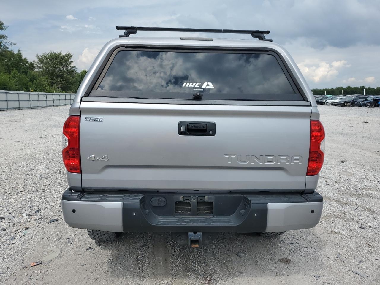2016 Toyota Tundra Crewmax Limited VIN: 5TFHW5F19GX568733 Lot: 70926575
