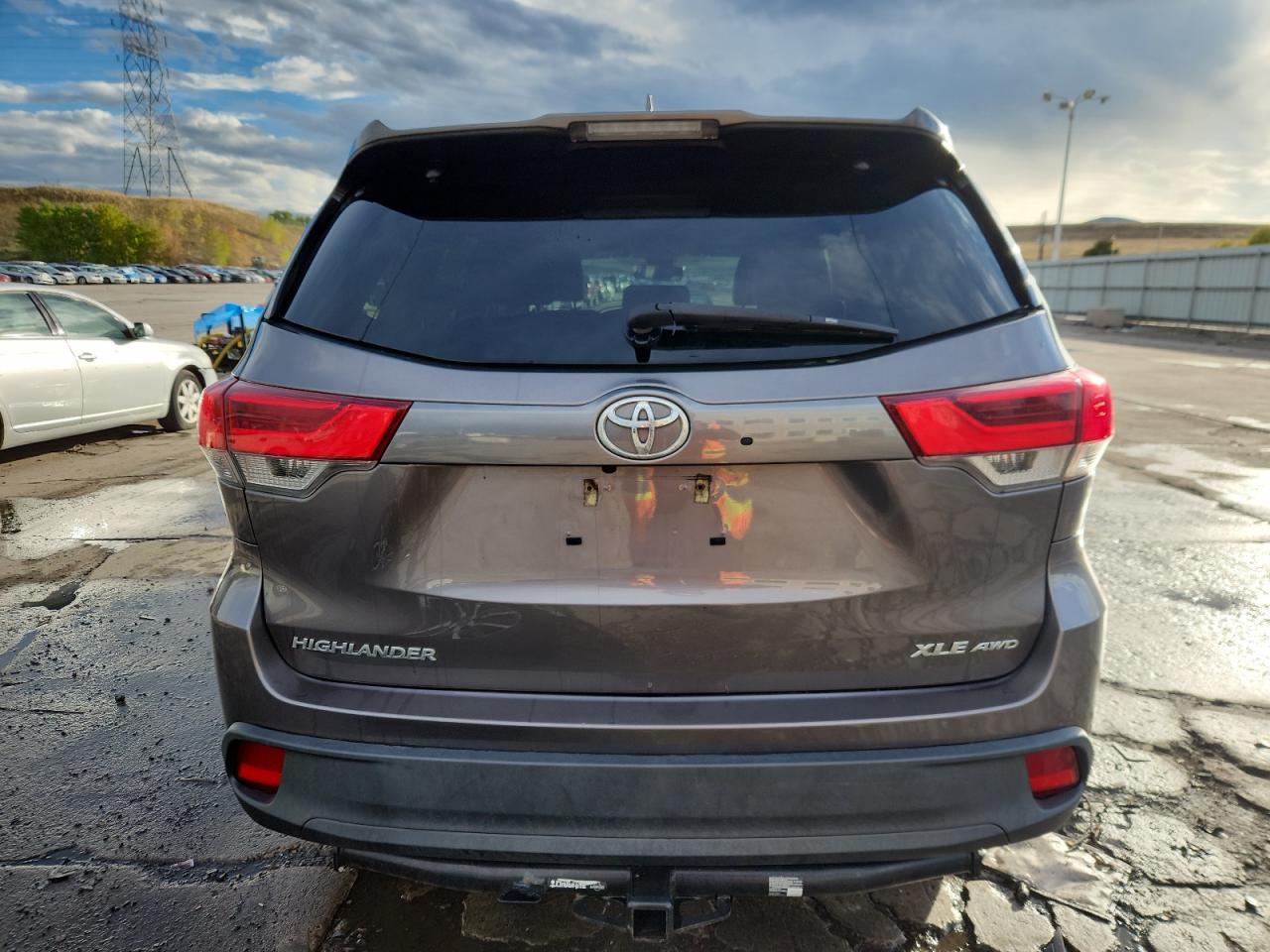 2017 Toyota Highlander Se VIN: 5TDJZRFH9HS434342 Lot: 84057715