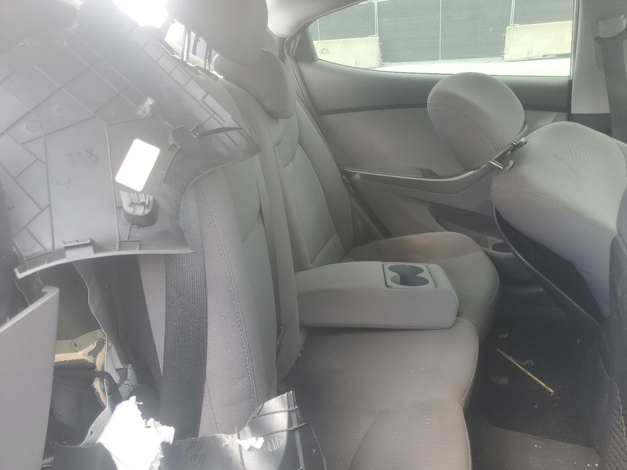 2016 Hyundai Elantra Se VIN: 5NPDH4AE0GH777870 Lot: 81787205