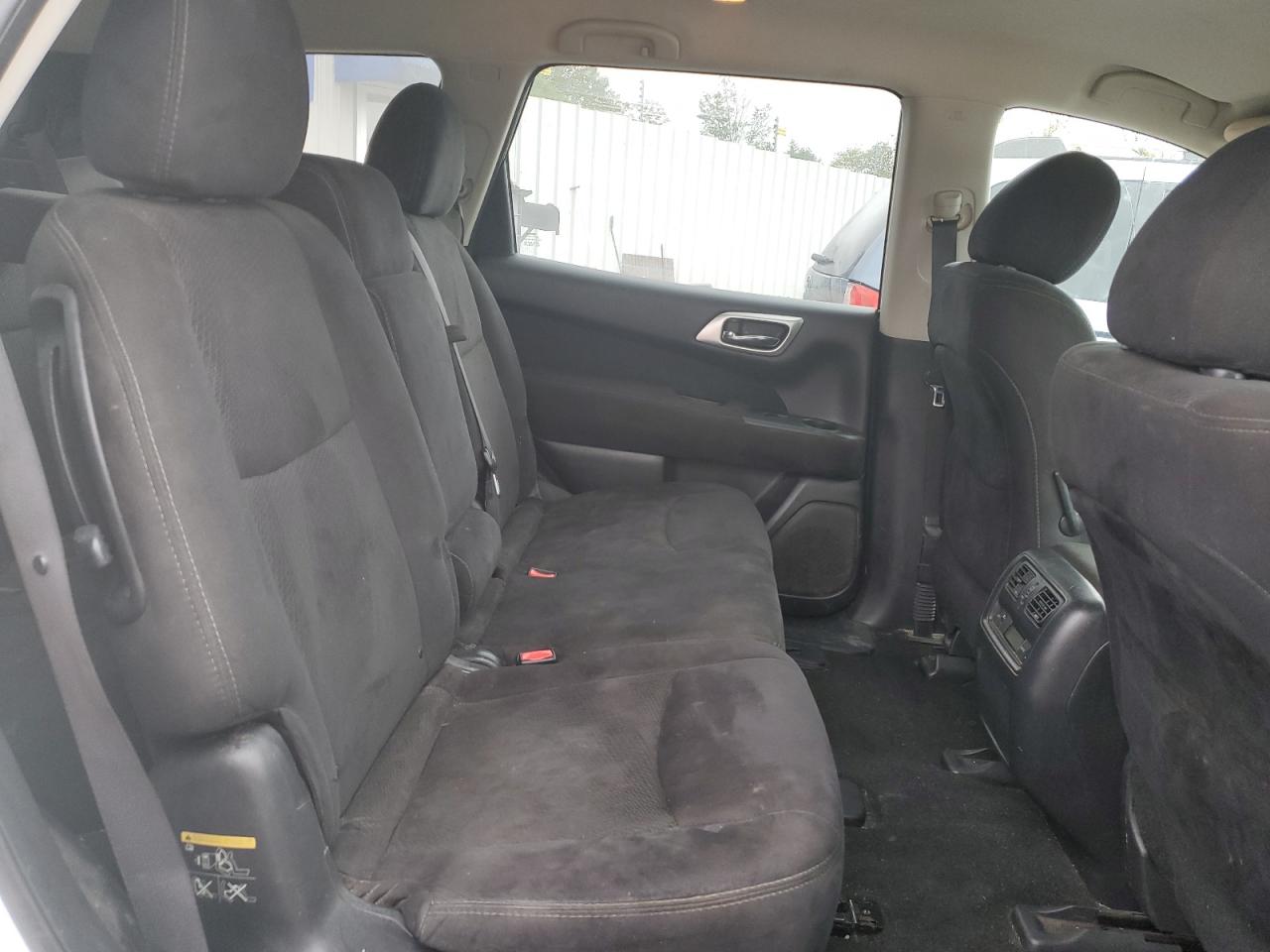 2015 Nissan Pathfinder S VIN: 5N1AR2MN5FC647332 Lot: 81506705