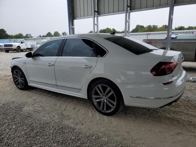  VOLKSWAGEN PASSAT 2017 Белы