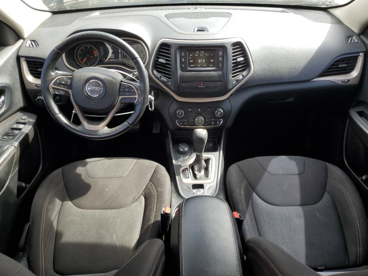 2016 Jeep Cherokee Latitude VIN: 1C4PJMCB1GW246157 Lot: 81599425