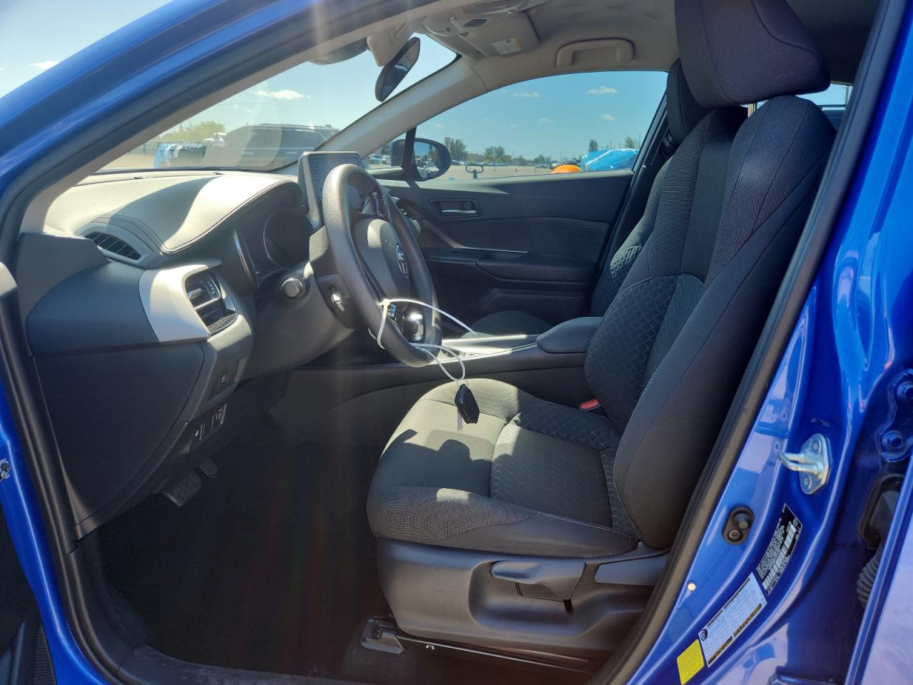 2020 Toyota C-Hr Xle VIN: NMTKHMBX2LR112138 Lot: 84558935