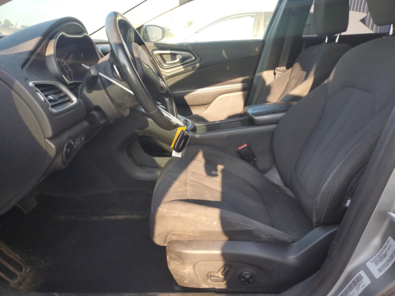 2015 Chrysler 200 Limited VIN: 1C3CCCAG2FN759718 Lot: 71882365