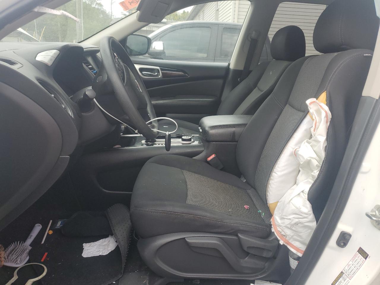 2018 Nissan Pathfinder S VIN: 5N1DR2MM5JC647831 Lot: 81758705