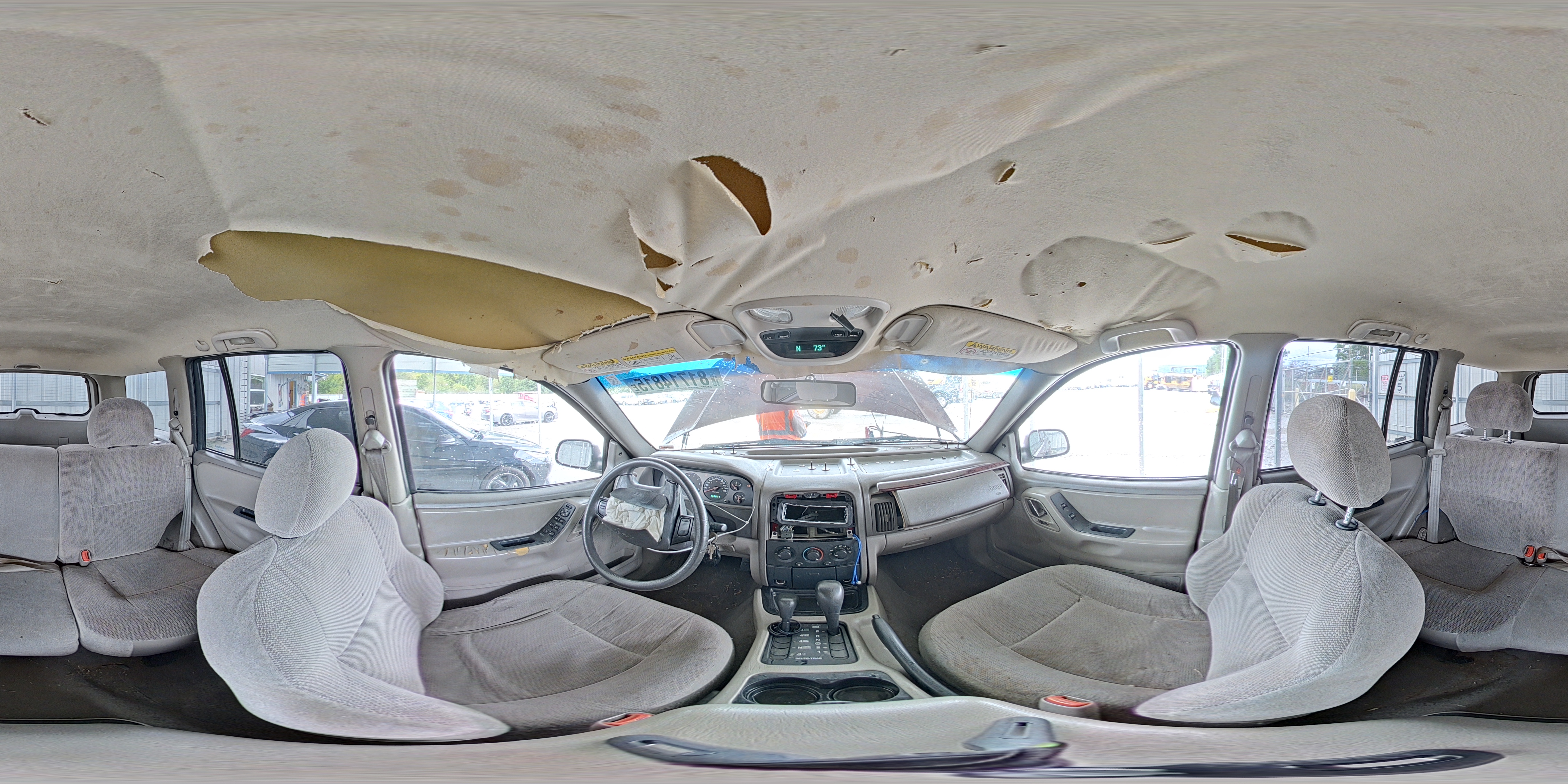 2000 Jeep Grand Cherokee Laredo VIN: 1J4GW48S1YC389472 Lot: 81714815