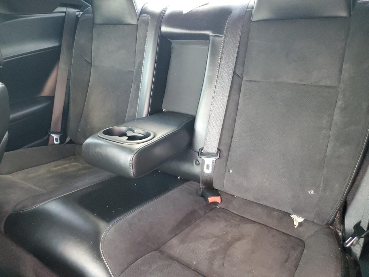 2016 Dodge Challenger R/T Scat Pack VIN: 2C3CDZFJ5GH265173 Lot: 70703445