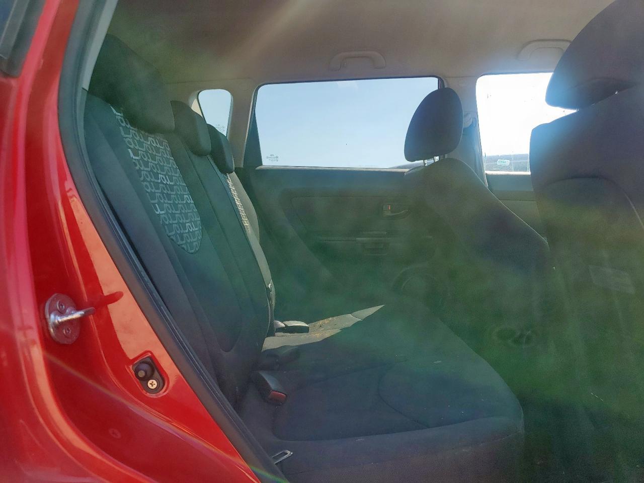 2010 Kia Soul + VIN: KNDJT2A22A7102366 Lot: 80332035