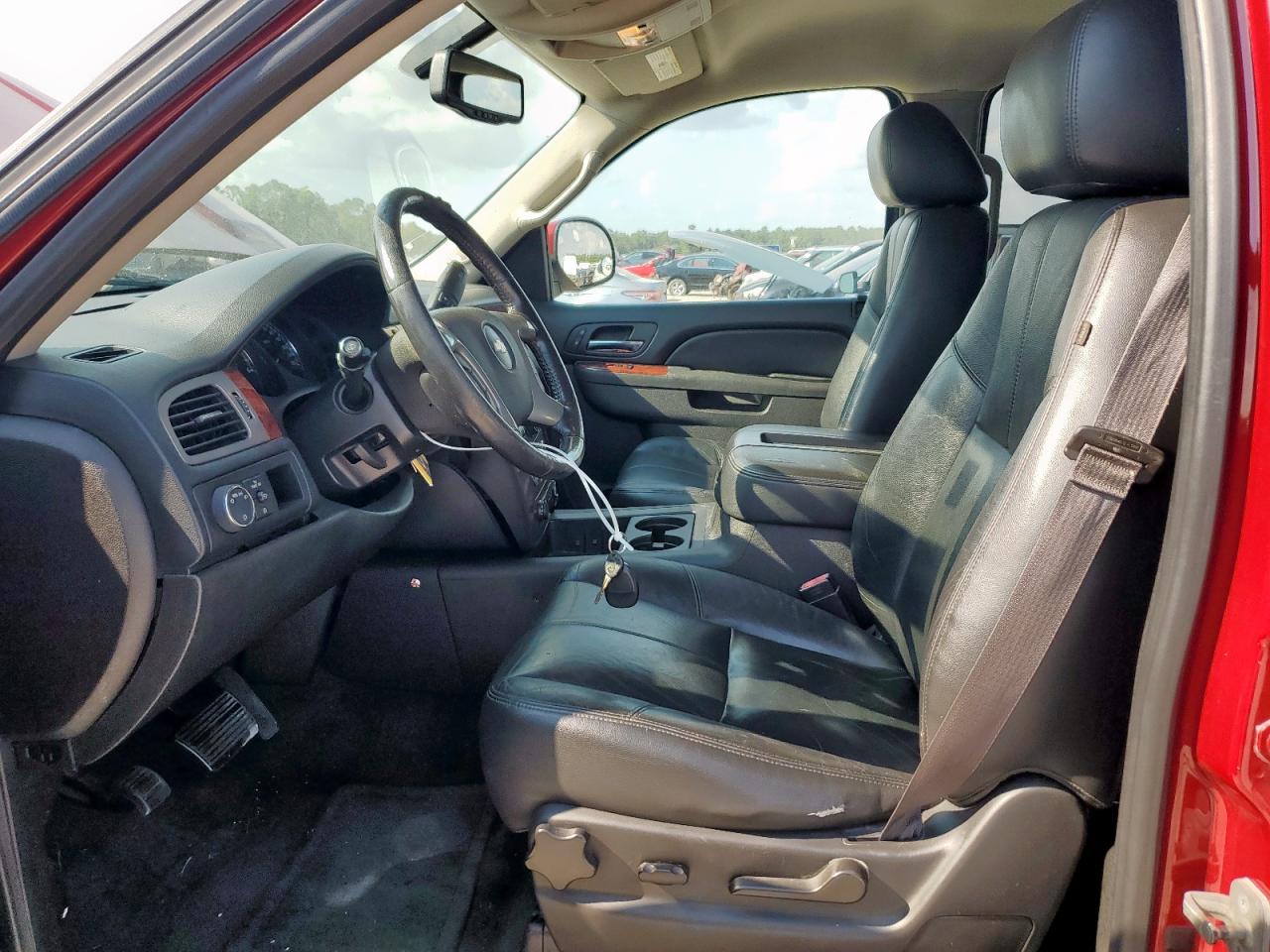 2013 Chevrolet Tahoe VIN: 1GNSCBE01DR367566 Lot: 80639825