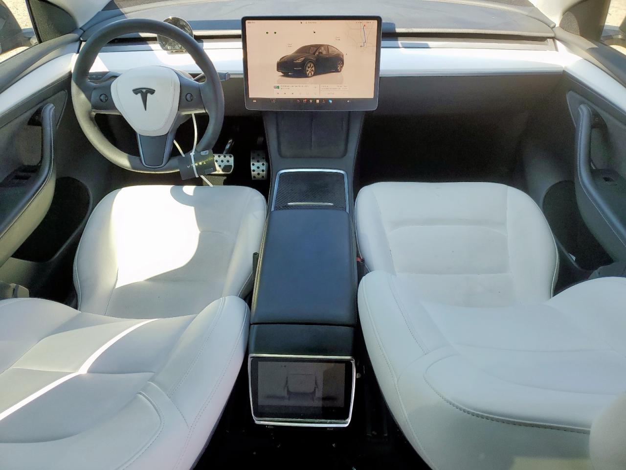 2023 Tesla Model Y VIN: 7SAYGDEE0PF631534 Lot: 71042685