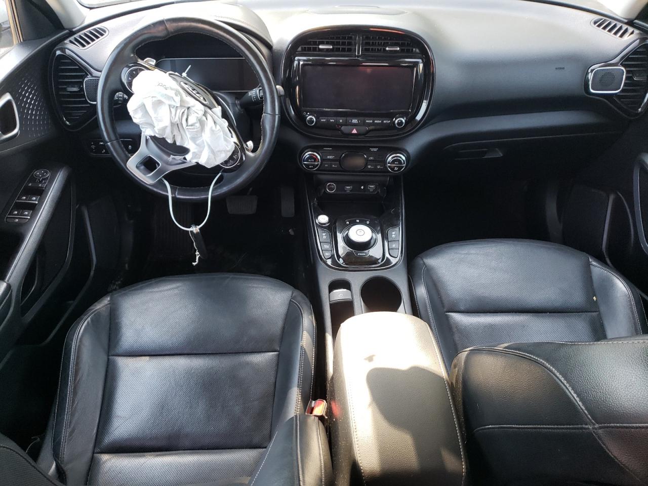 2021 Kia Soul Ev Limited VIN: KNDJ33A18M7018294 Lot: 81032635