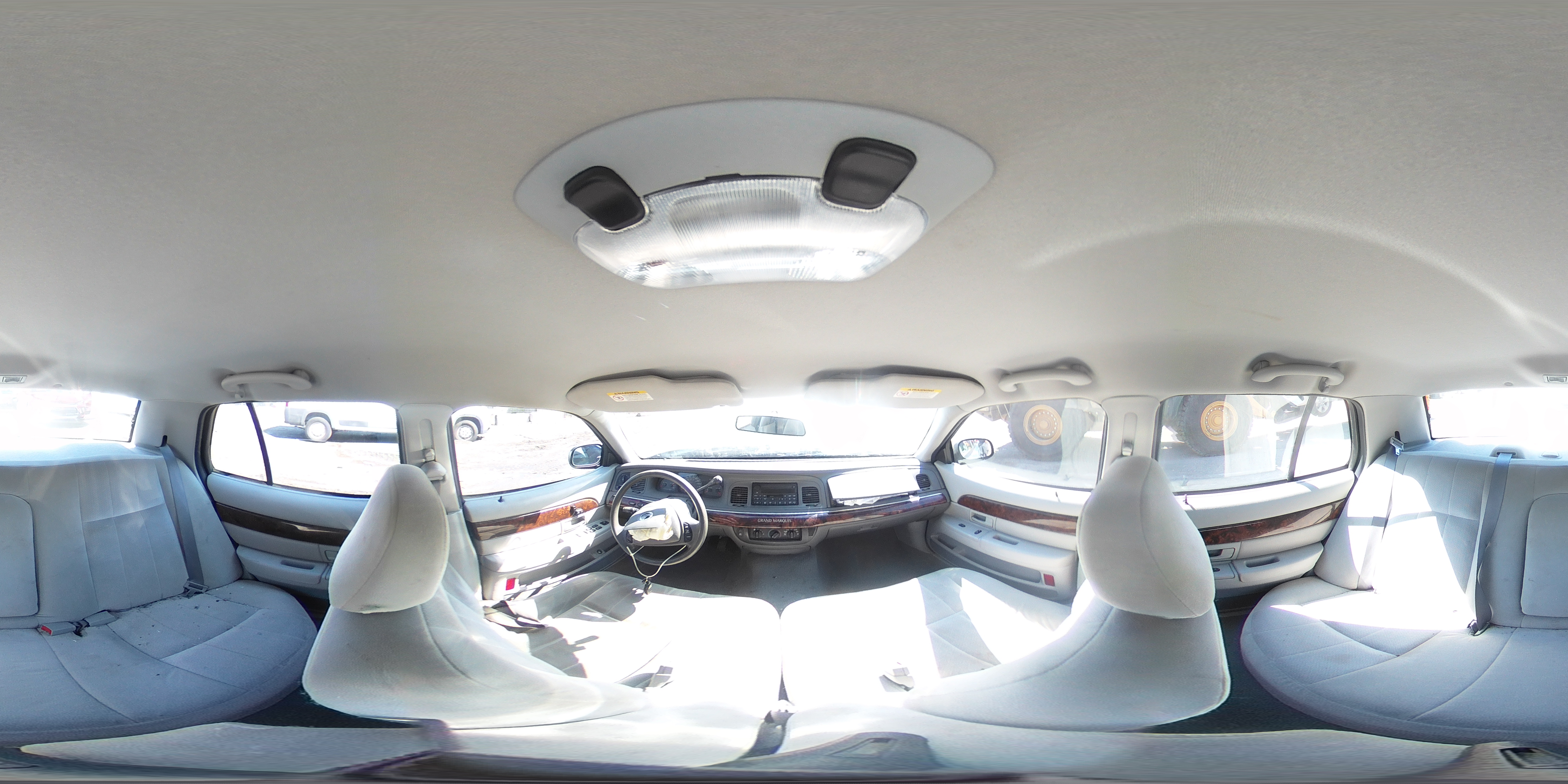 2004 Mercury Grand Marquis Gs VIN: 2MEFM74W44X658108 Lot: 81403275