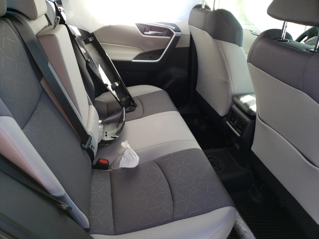 2025 Toyota Rav4 Xle VIN: JTMRWRFV2SJ076104 Lot: 81655735