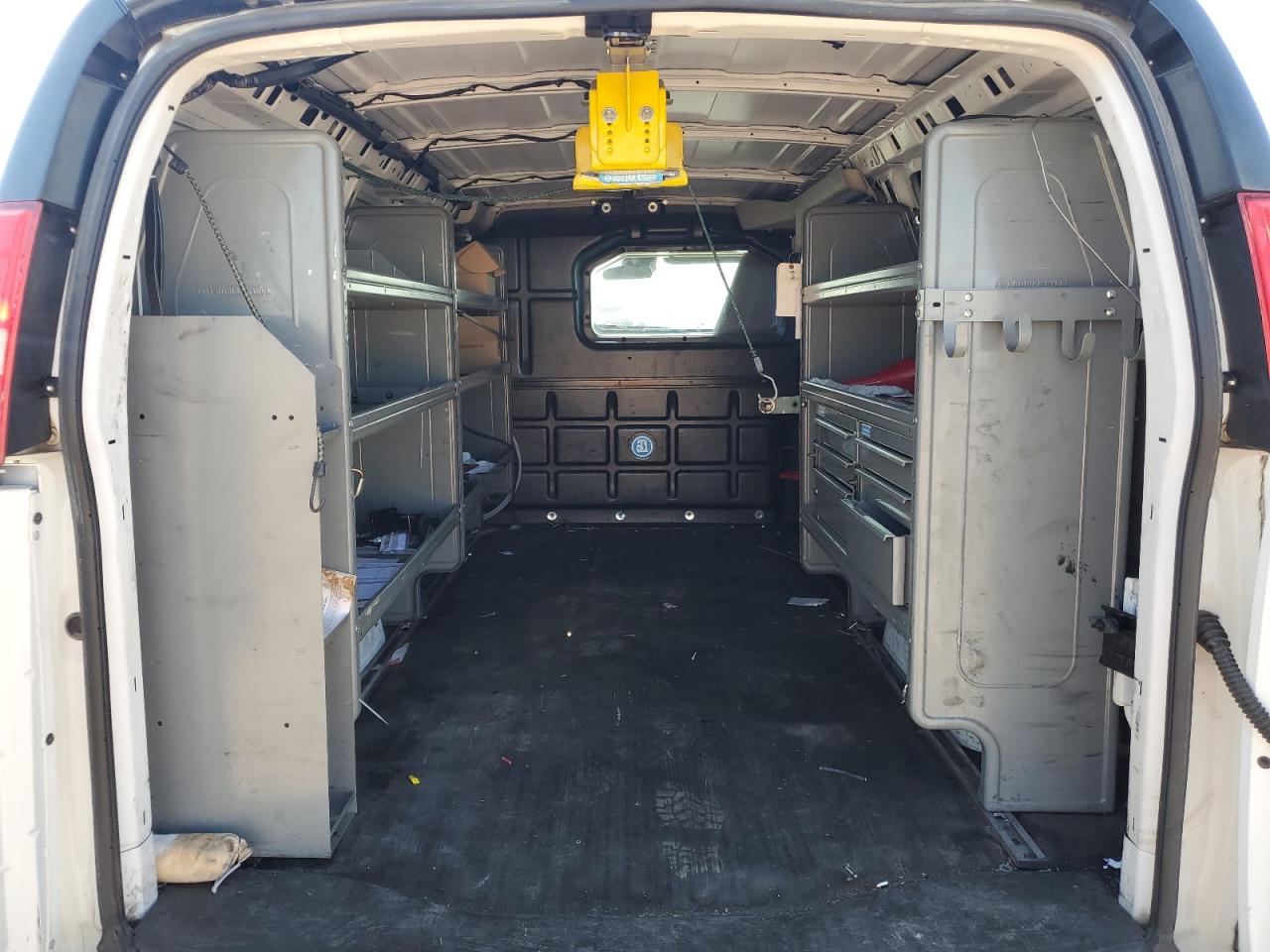 2019 Chevrolet Express G2500 VIN: 1GCWGAFP9K1373230 Lot: 80670815