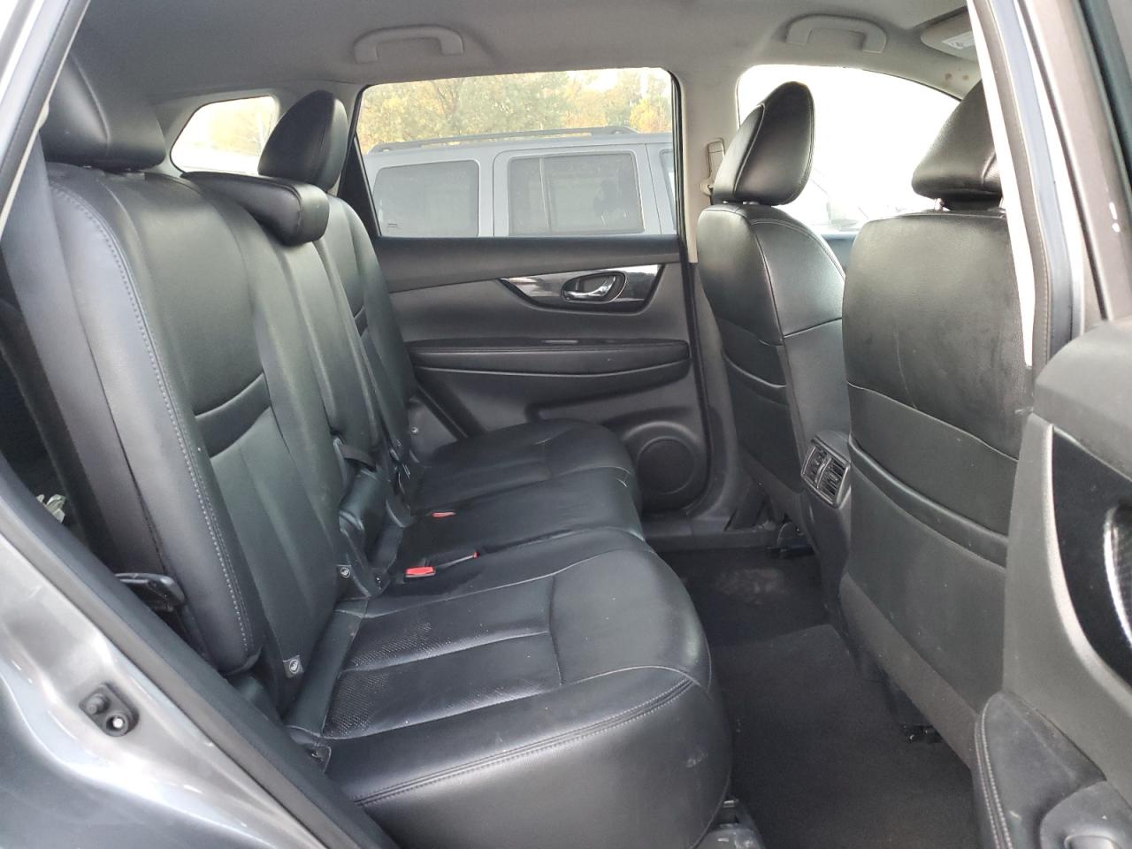 2018 Nissan Rogue S VIN: 5N1AT2MT3JC793379 Lot: 81554705
