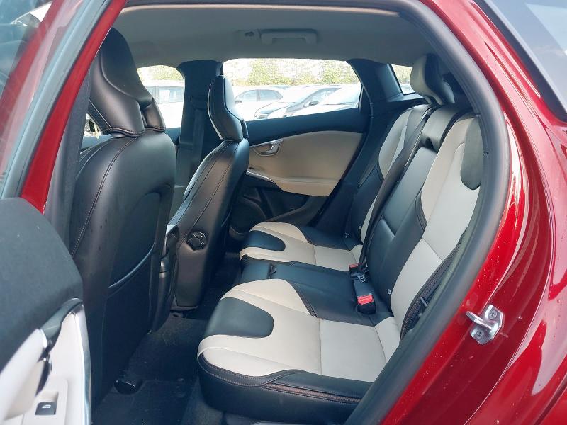 2017 VOLVO V40 CROSS COUNTRY PRO T3 