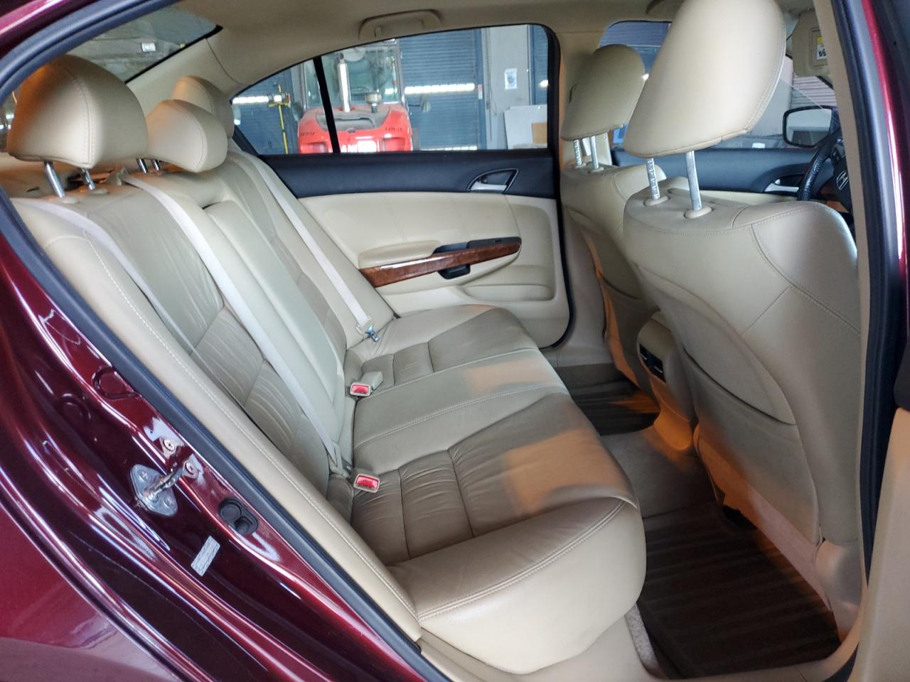 2011 Honda Accord Exl VIN: 1HGCP2F8XBA075949 Lot: 84030275