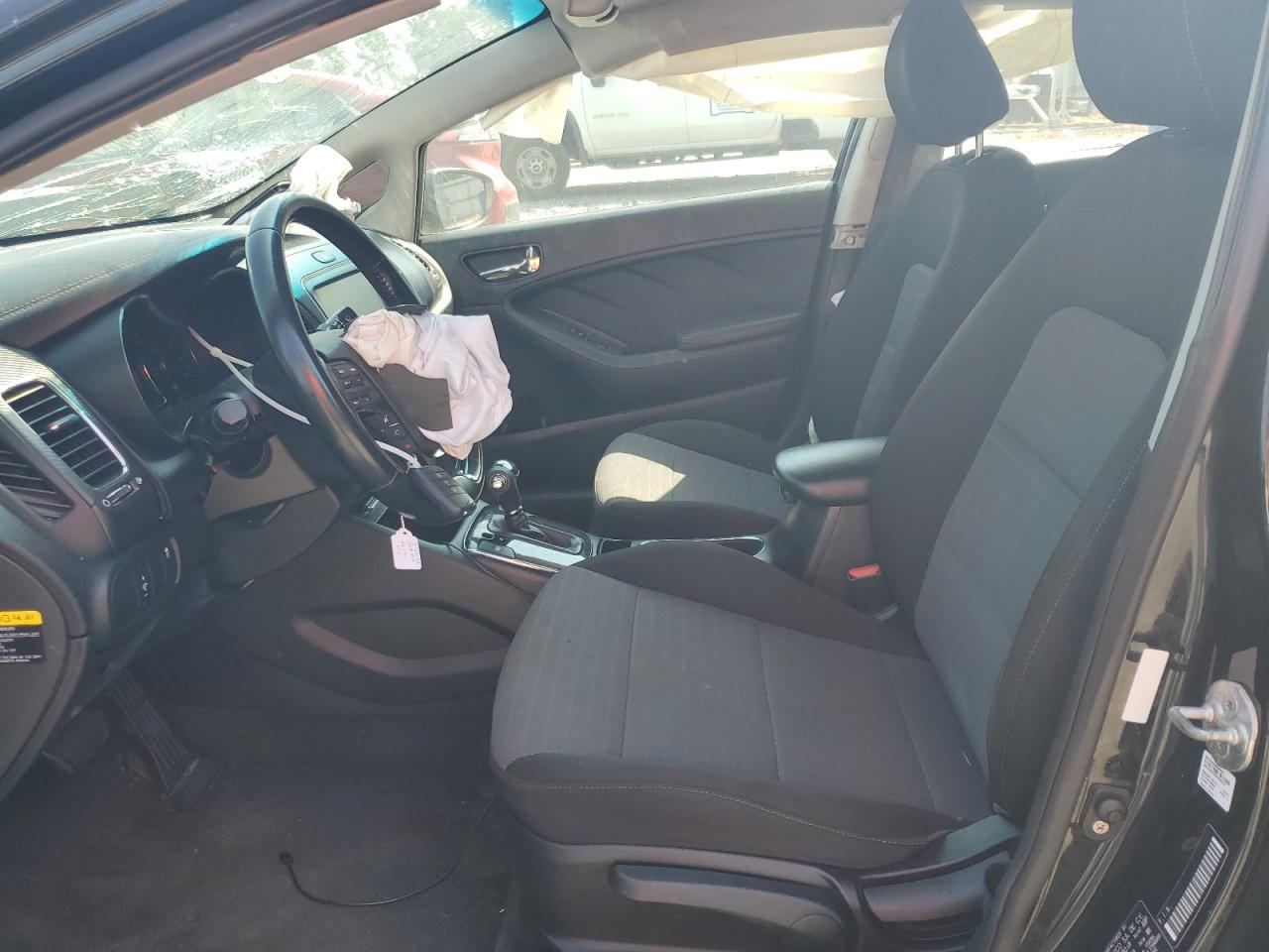 2018 Kia Forte Lx VIN: 3KPFL4A77JE249117 Lot: 81405105