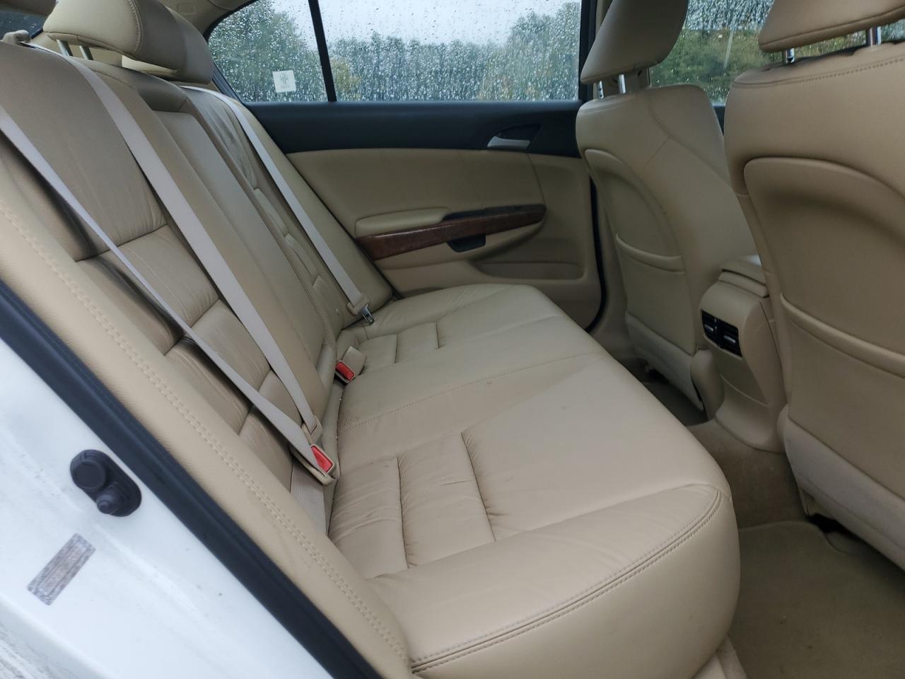 2011 Honda Accord Exl VIN: 1HGCP3F80BA024367 Lot: 83985825