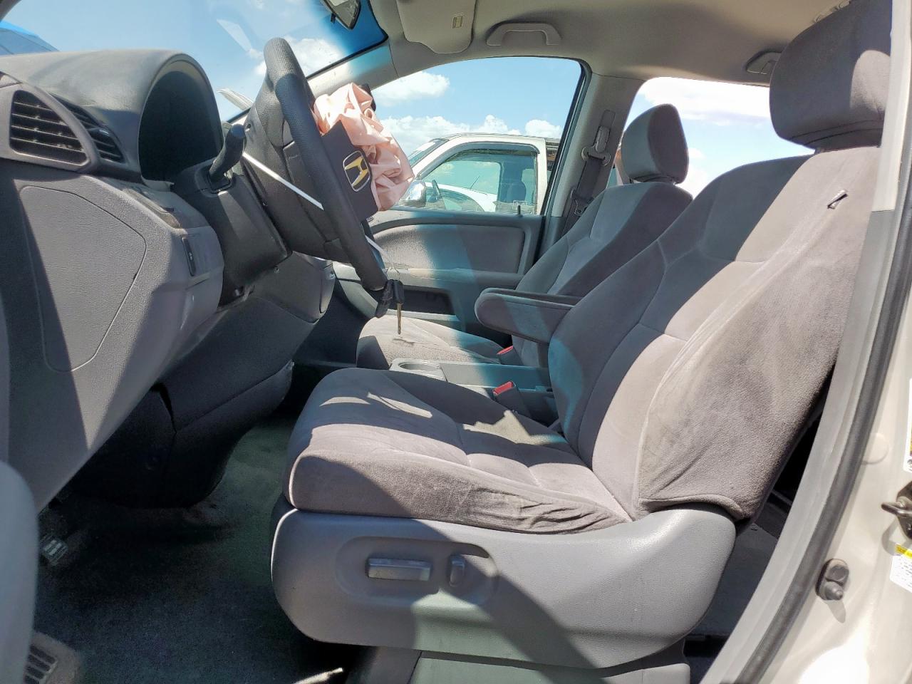 2005 Honda Odyssey Ex VIN: 5FNRL38445B423518 Lot: 84187105