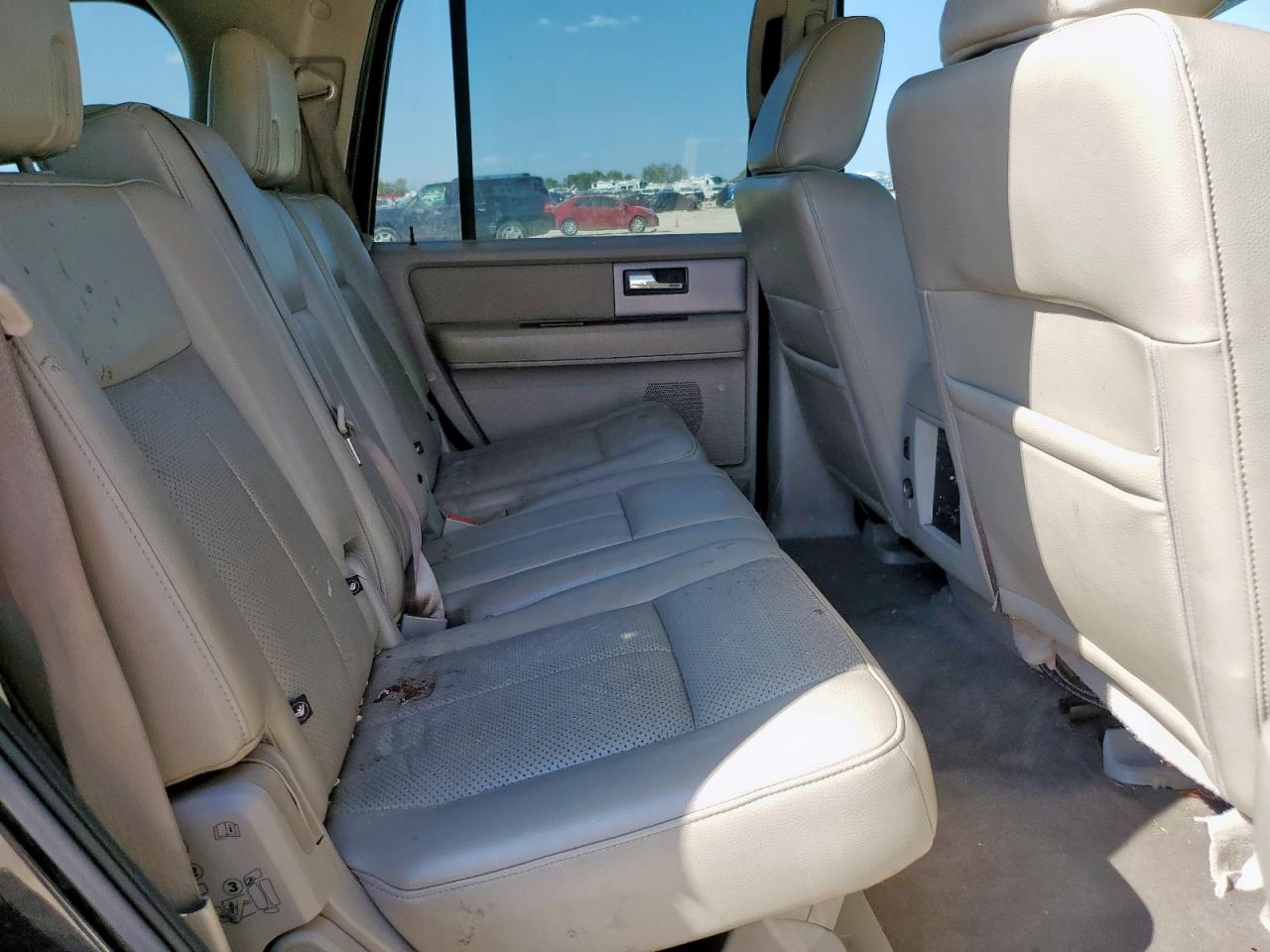 2010 Ford Expedition Limited VIN: 1FMJU1K50AEB55364 Lot: 80852405