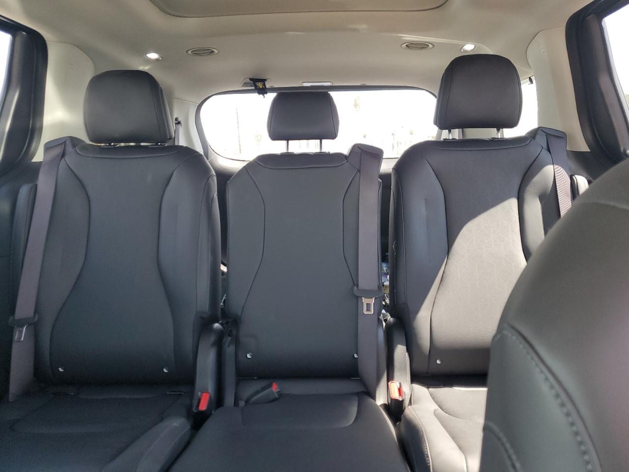 2025 Kia Carnival Sx VIN: KNDNE5KA9S6050115 Lot: 81132795