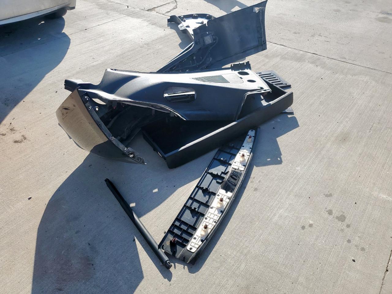 2015 GMC Yukon Slt VIN: 1GKS1BKC5FR528148 Lot: 80689265