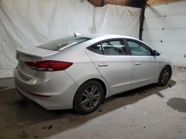  HYUNDAI ELANTRA 2017 Серебристый