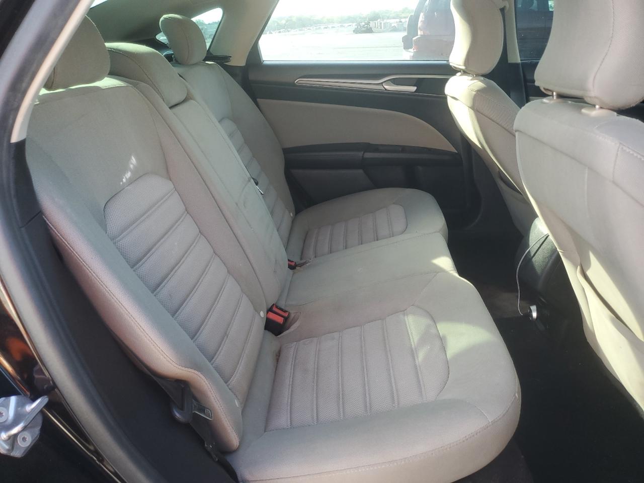 2019 Ford Fusion S VIN: 3FA6P0G77KR162483 Lot: 84582395