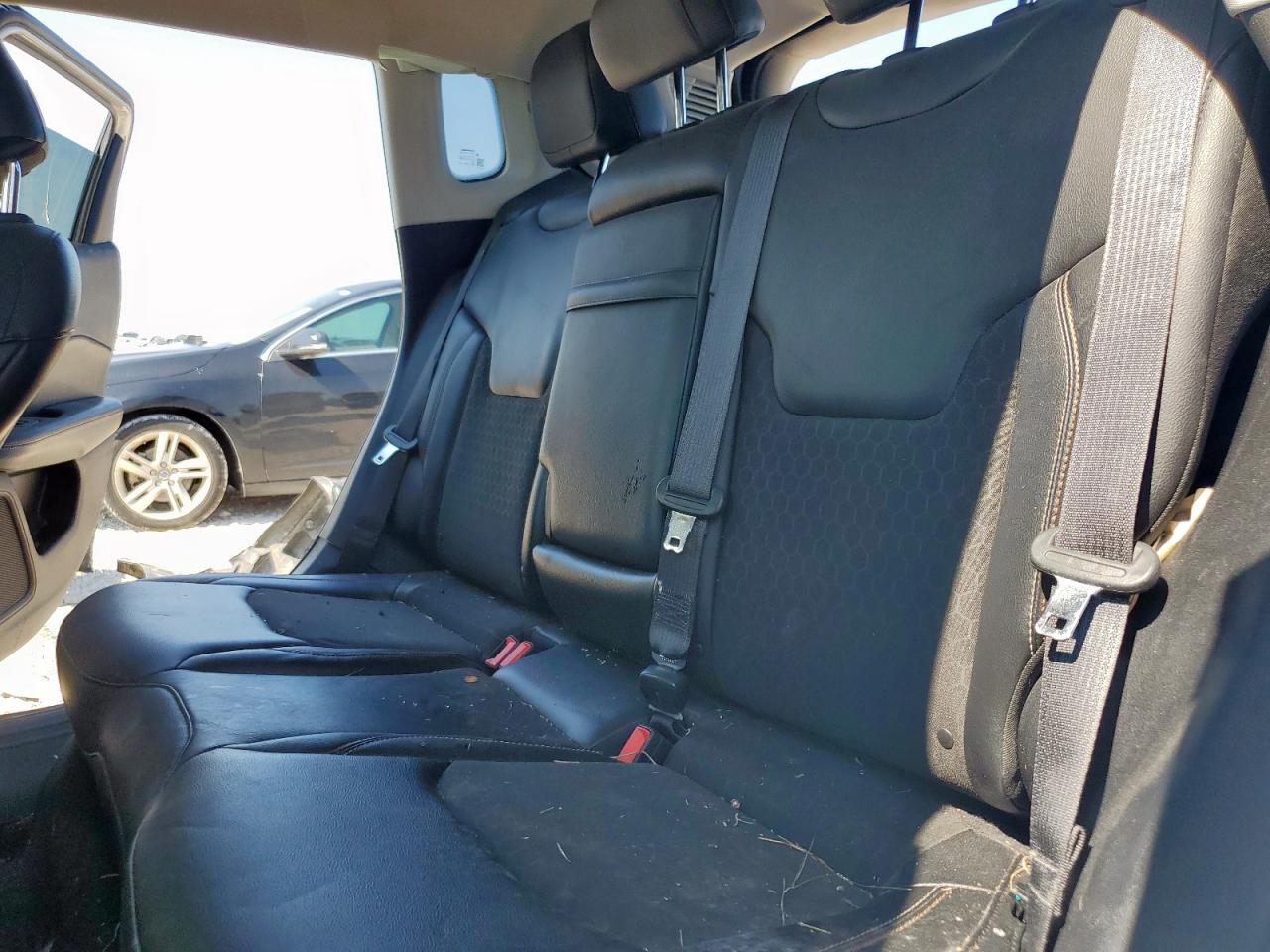 2018 Jeep Compass Latitude VIN: 3C4NJCBB8JT108731 Lot: 71779295