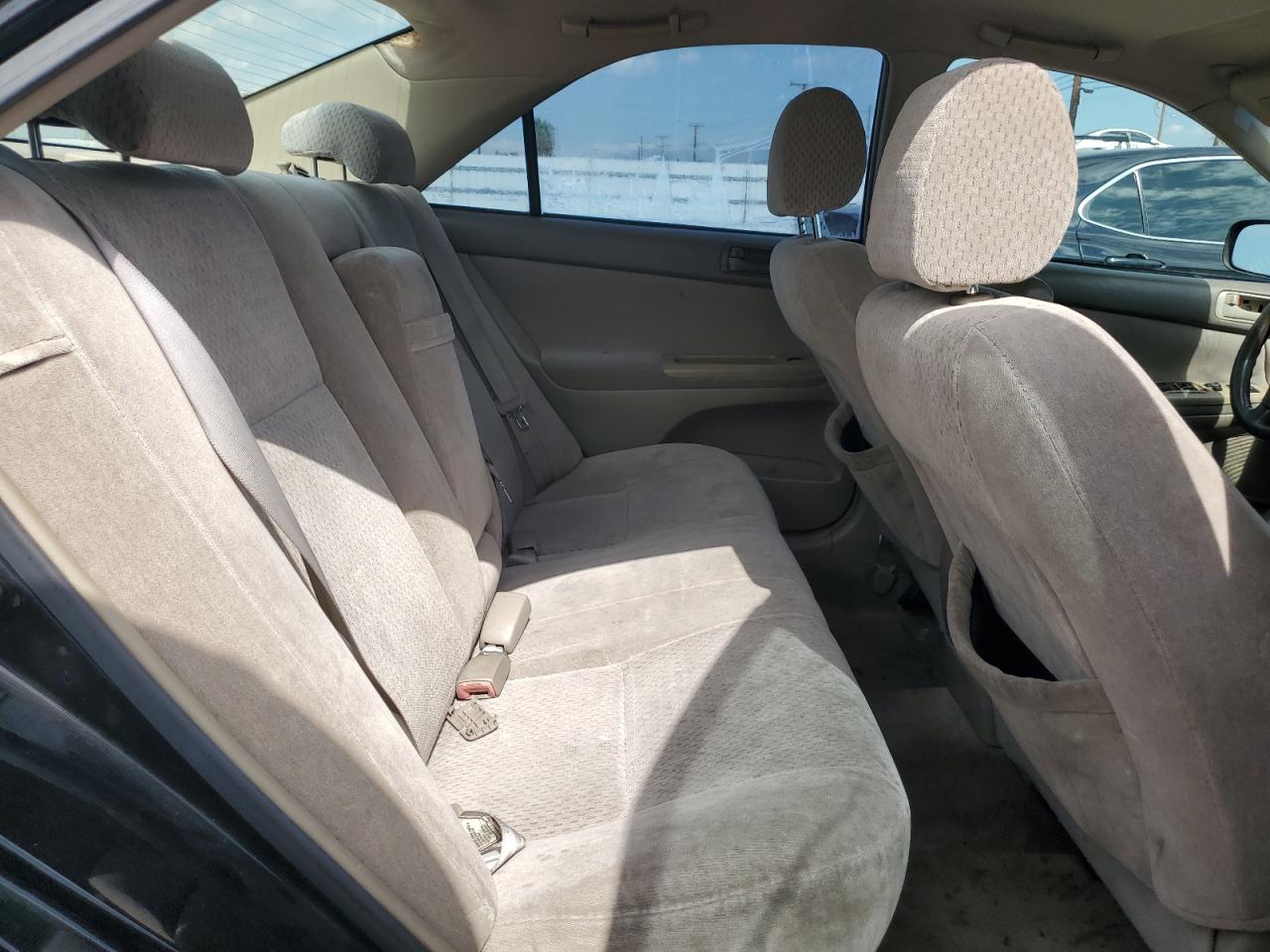 2004 Toyota Camry Le VIN: 4T1BE32K04U263111 Lot: 81783475