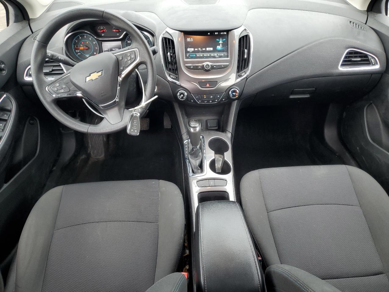 2017 Chevrolet Cruze Lt VIN: 1G1BE5SM1H7126127 Lot: 83778305