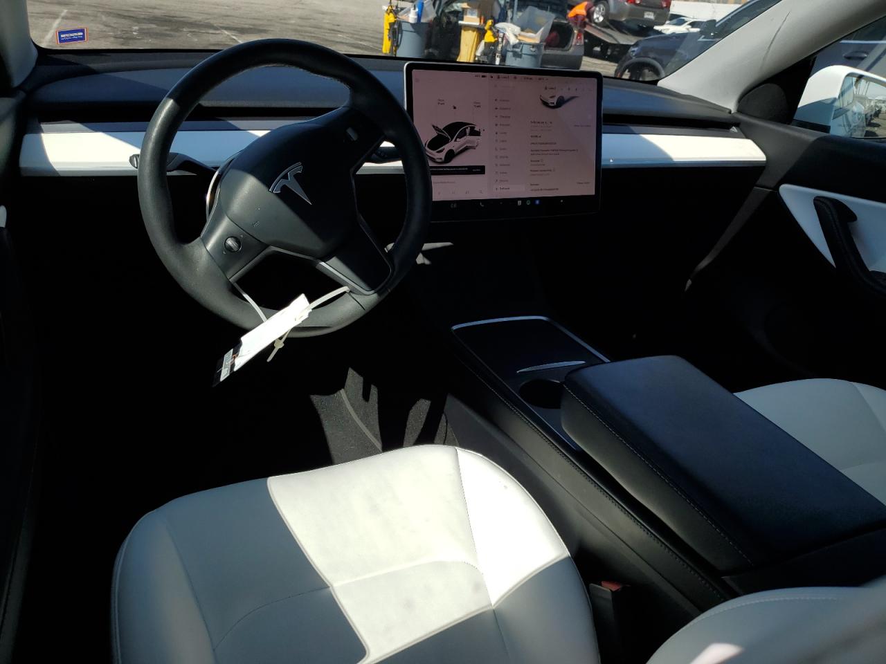 2021 Tesla Model Y VIN: 5YJYGDEE2MF243701 Lot: 81344595