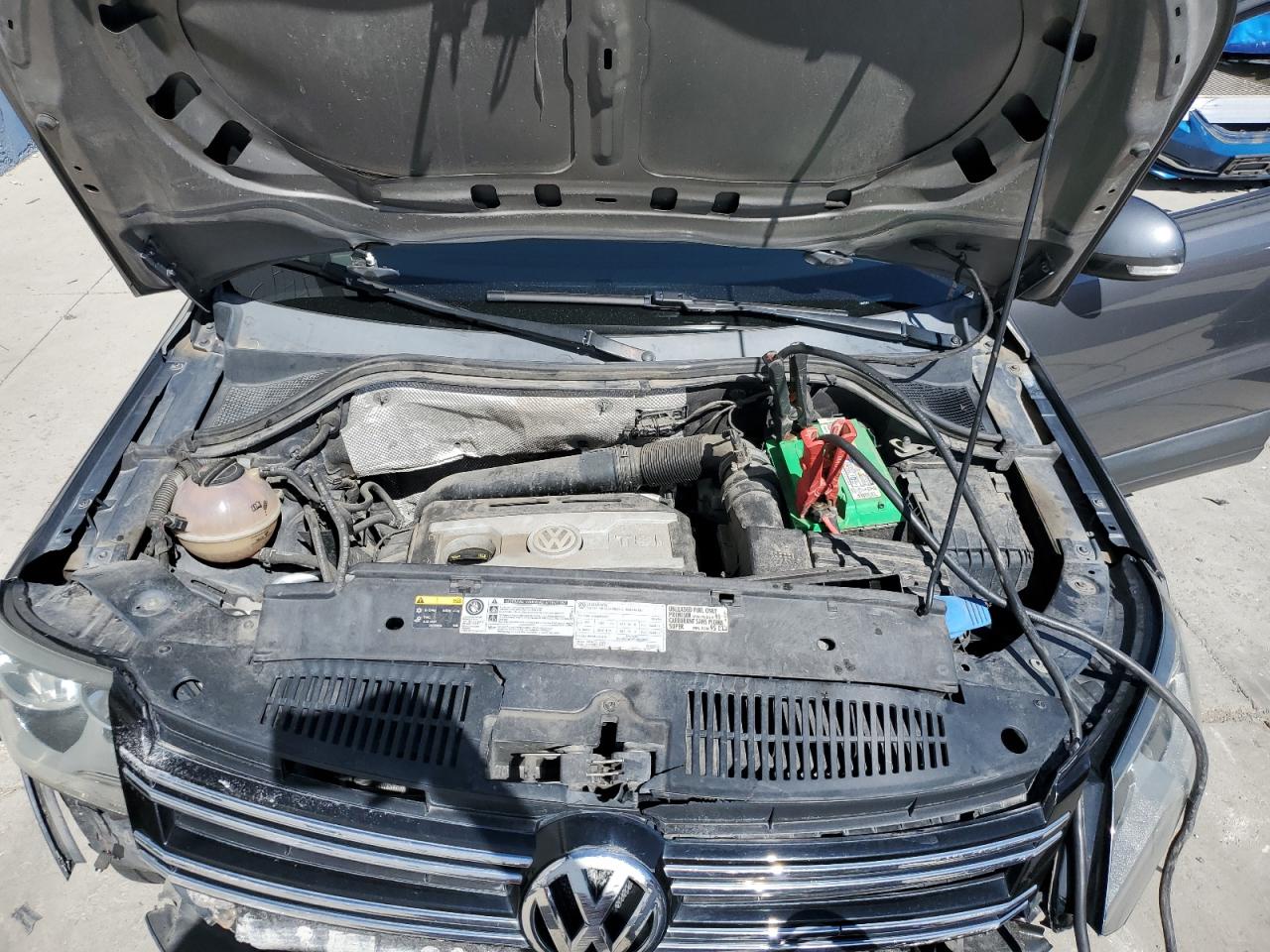 2016 Volkswagen Tiguan S VIN: WVGAV7AX1GW585457 Lot: 71930475