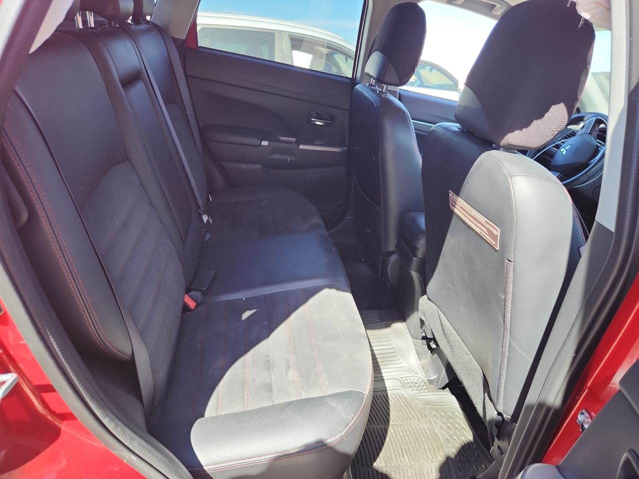 2018 Mitsubishi Outlander Sport Es VIN: JA4AP3AW5JU015053 Lot: 91655325