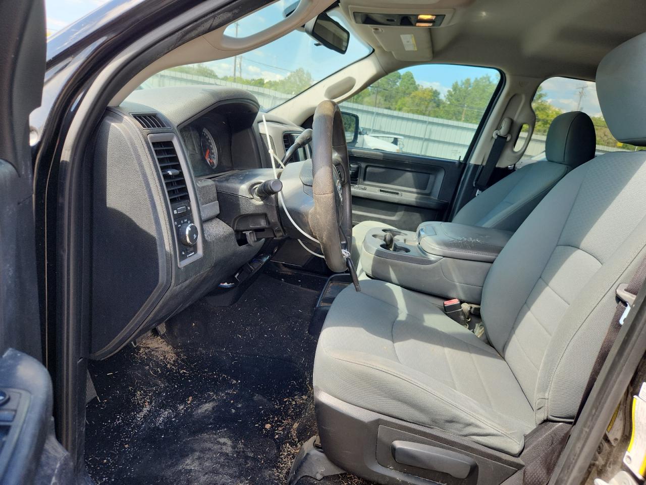 2014 Ram 1500 St VIN: 3C6RR7KT1EG215216 Lot: 81740485