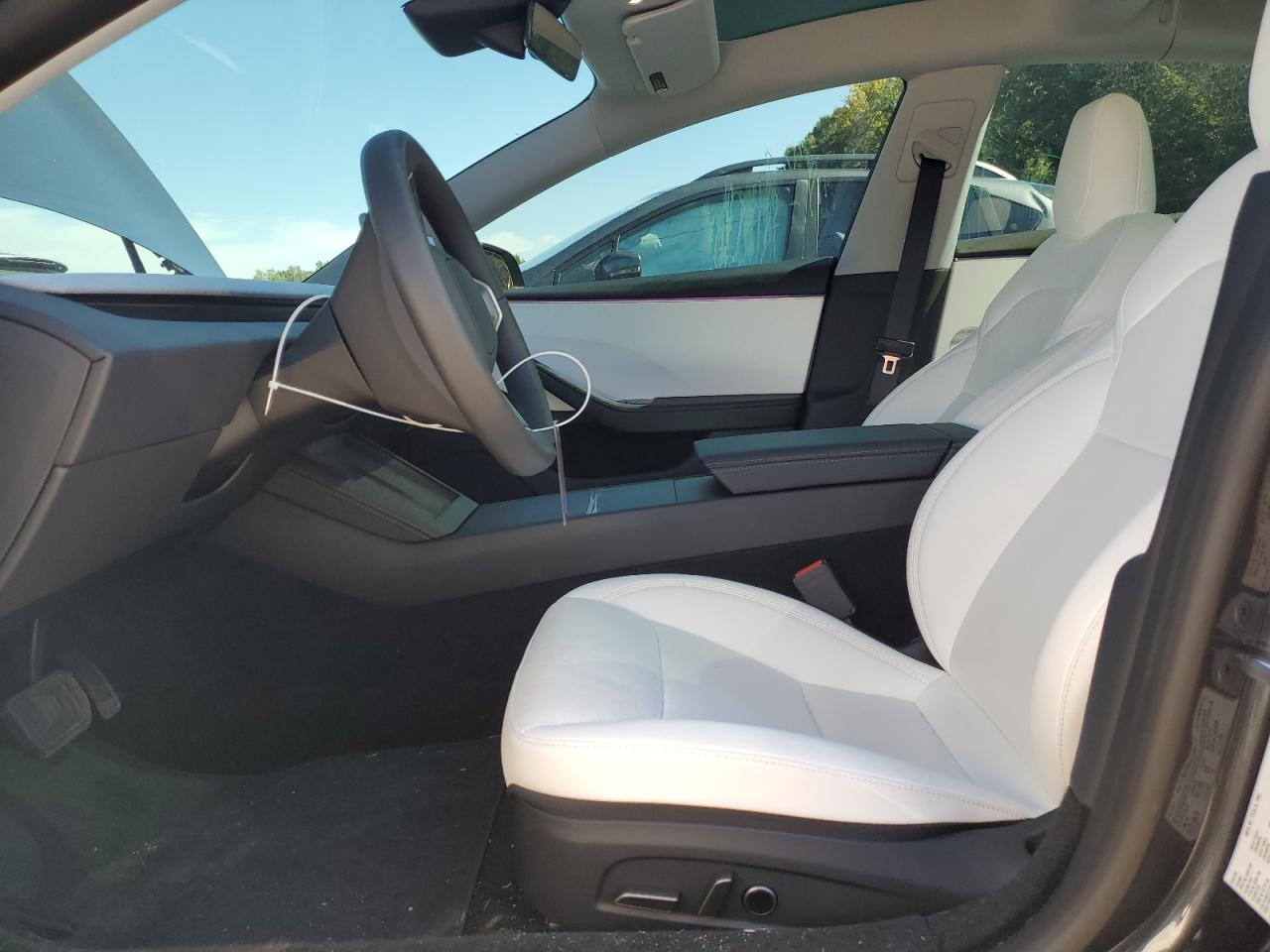 2025 Tesla Model 3 VIN: 5YJ3E1EBXSF000722 Lot: 71644585